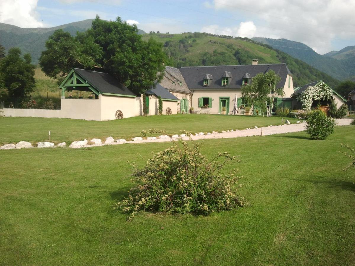 grange rénovée en gîte/maison/chalet Arreau Extérieur photo