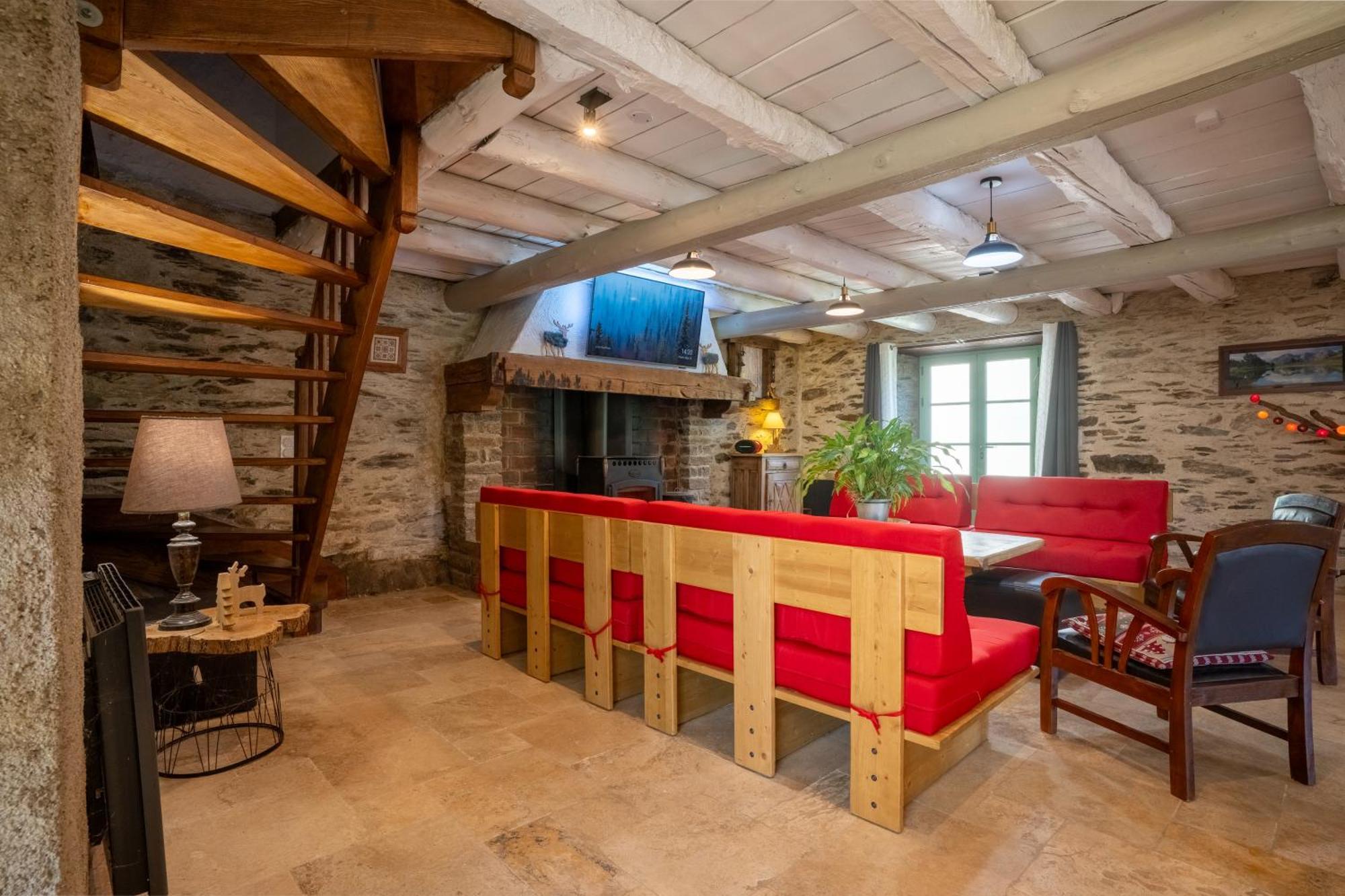 grange rénovée en gîte/maison/chalet Arreau Extérieur photo
